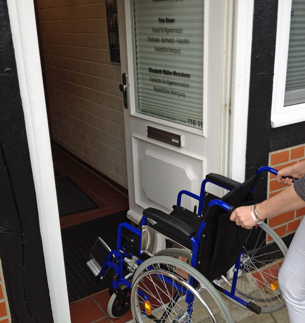 Gute zugÃ¤nglichkeit: Auch bei Behinderungen ist die Praxis gut erreichbar, wie z.B. mit einem Rollstuhl