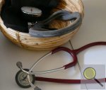 Stethoskop und Blutdruckmessgerät | Vergrößerung in neuem Fenster